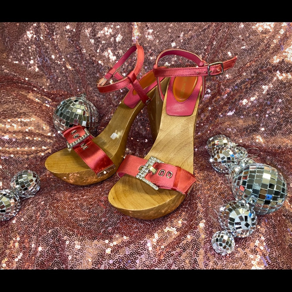 Steve Madden Pink Clog Platform Heels